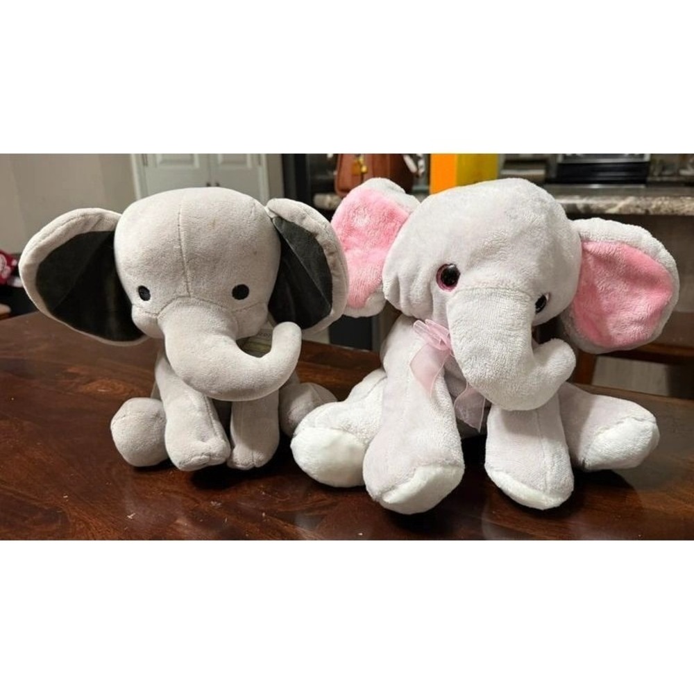 2 Cute Elephants